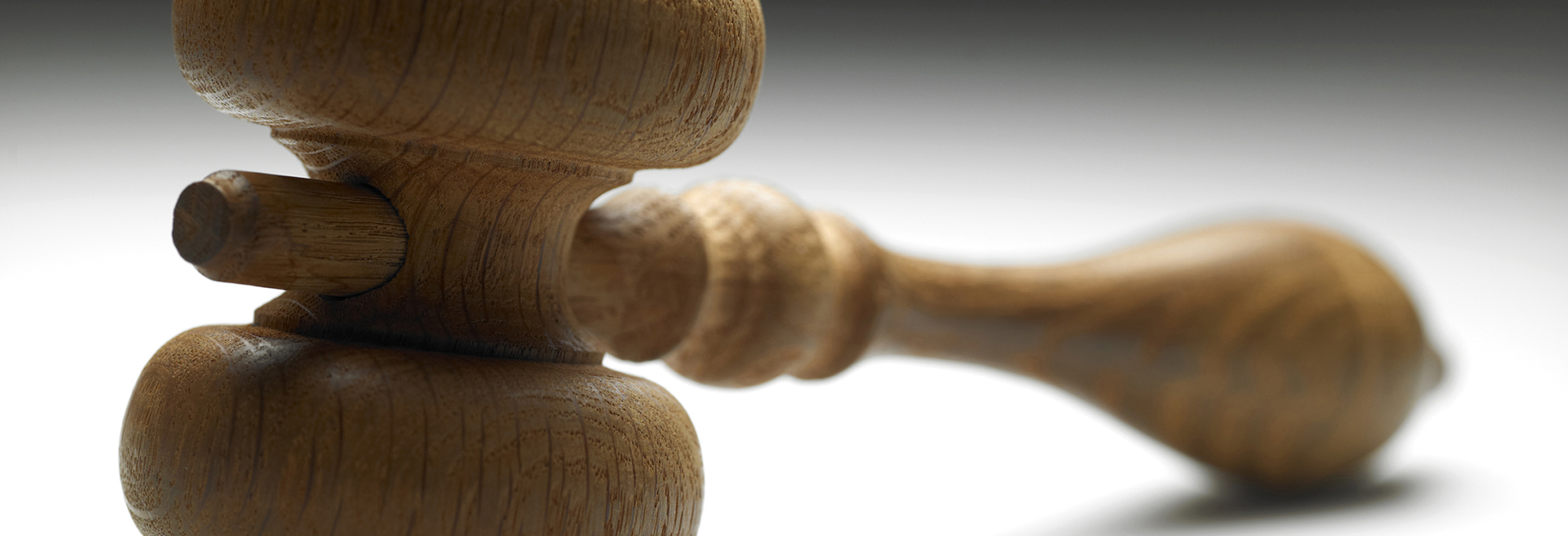 Årsmötesklubba på bord