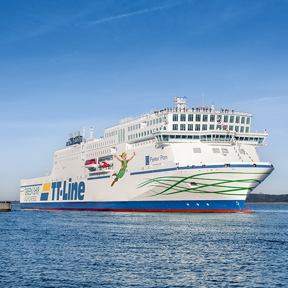 TT-line fartyg ute på sjön